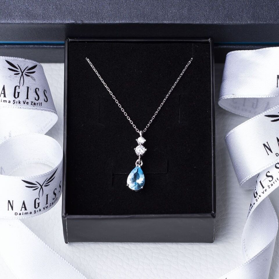 Mavi Damla Model Zirkon Taşlı 925 Ayar Gümüş Kadın Kolye