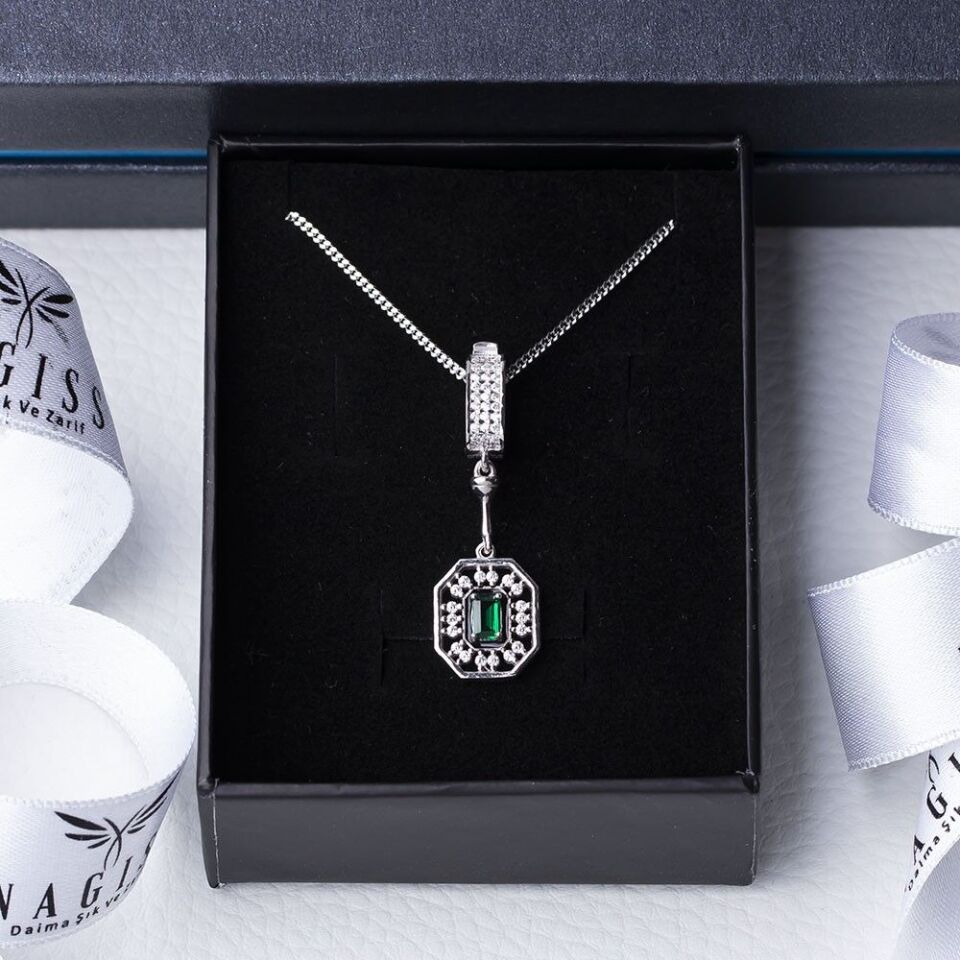 3-5 mm Baget Yeşil Zirkon Taşlı 925 Ayar Gümüş Kadın Kolye