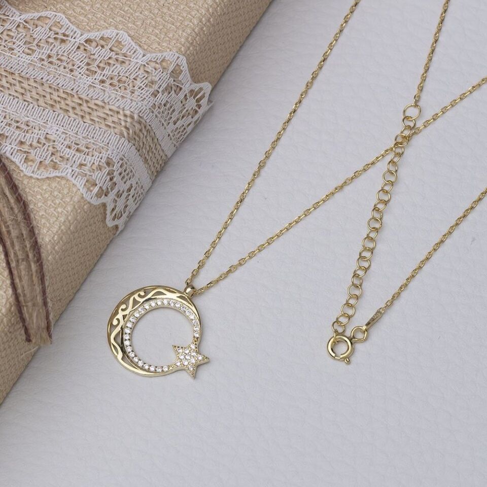 Ayyıldız Zirkon Taşlı Otantik Desenli Gold Rengi 925 Ayar Gümüş Kadın Kolye