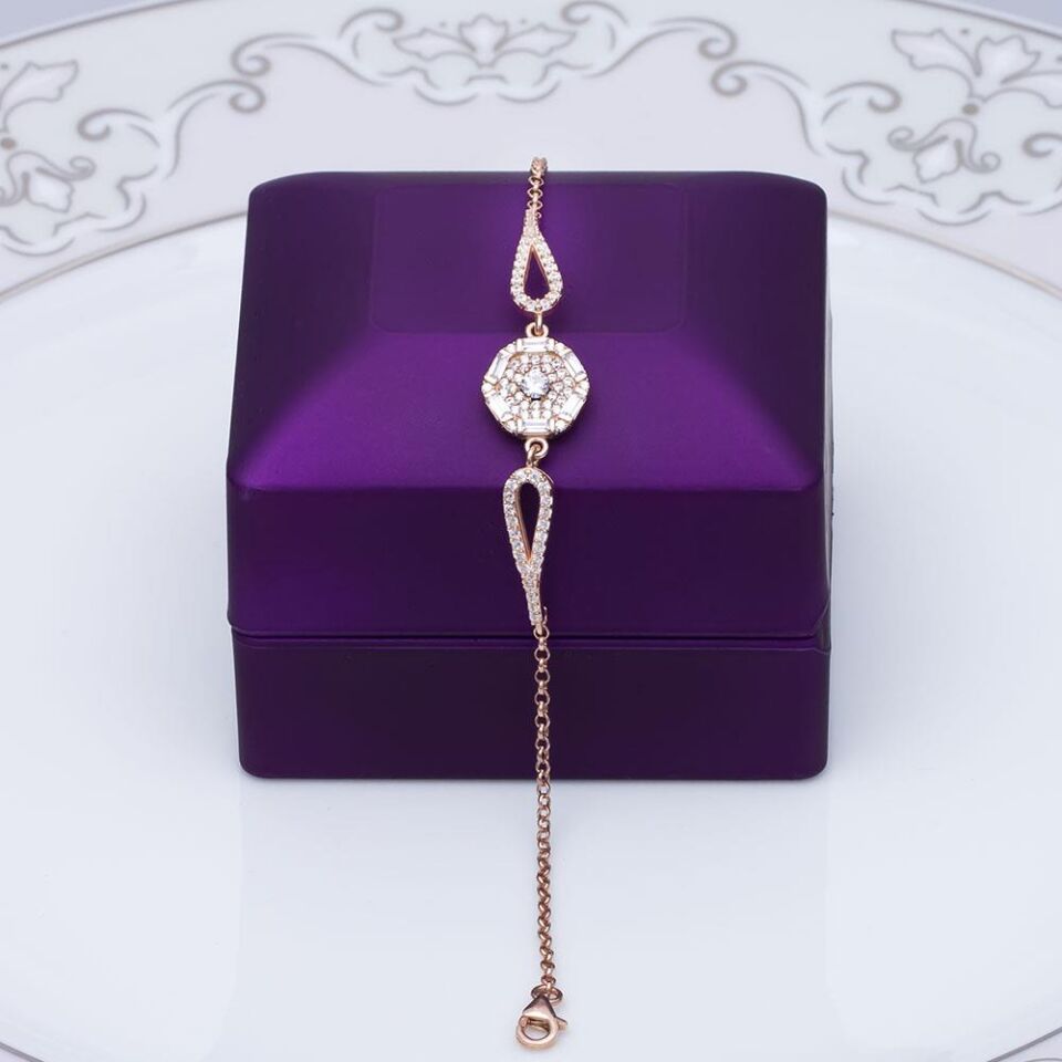 Baget Taşlı Çiçek Model 925 Ayar Gümüş Kadın Bileklik ROSE