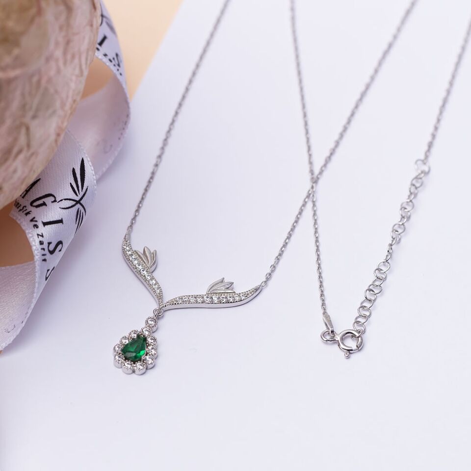 Yeşil Damla Zirkon Taşlı 925 Ayar Gümüş Melek Kanatlı Model Kadın Kolye