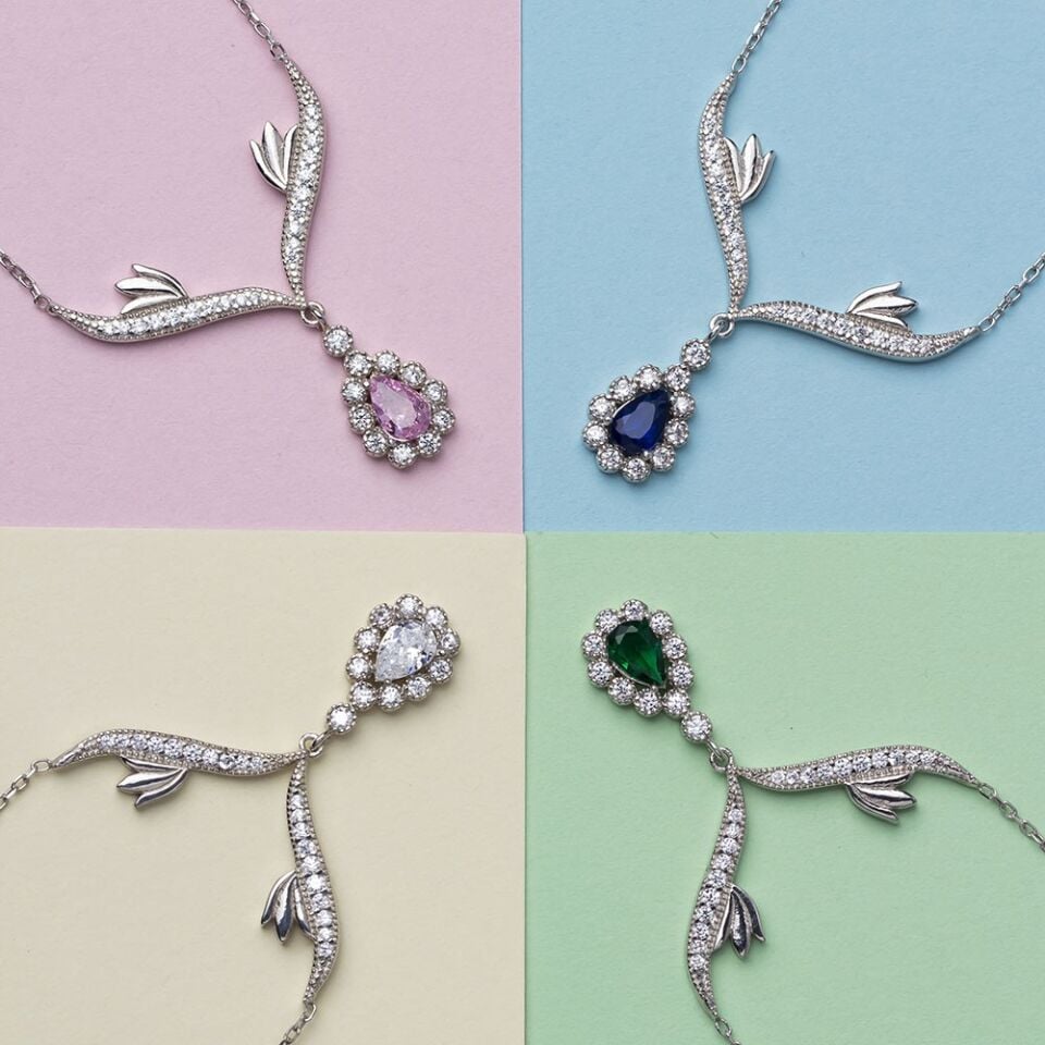 Şeffaf Damla Zirkon Taşlı 925 Ayar Gümüş Melek Kanatlı Model Kadın Kolye