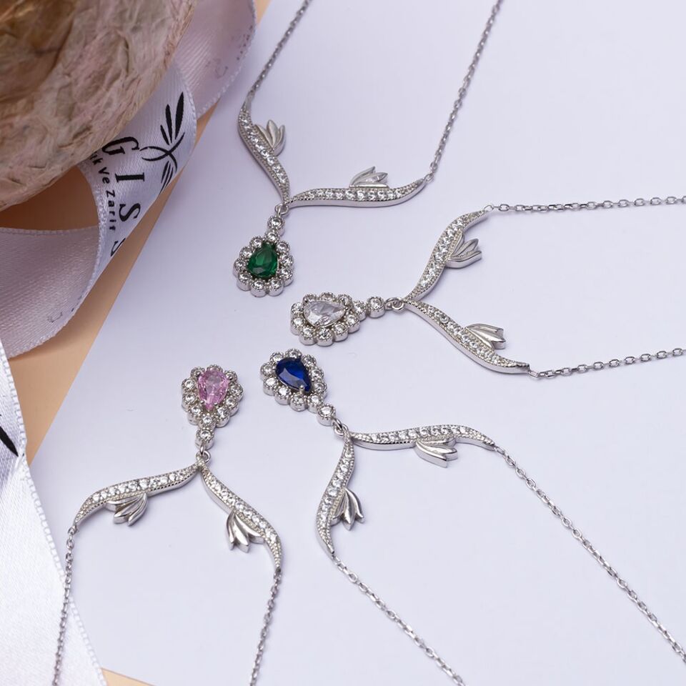 Lacivert Damla Zirkon Taşlı 925 Ayar Gümüş Melek Kanatlı Model Kadın Kolye