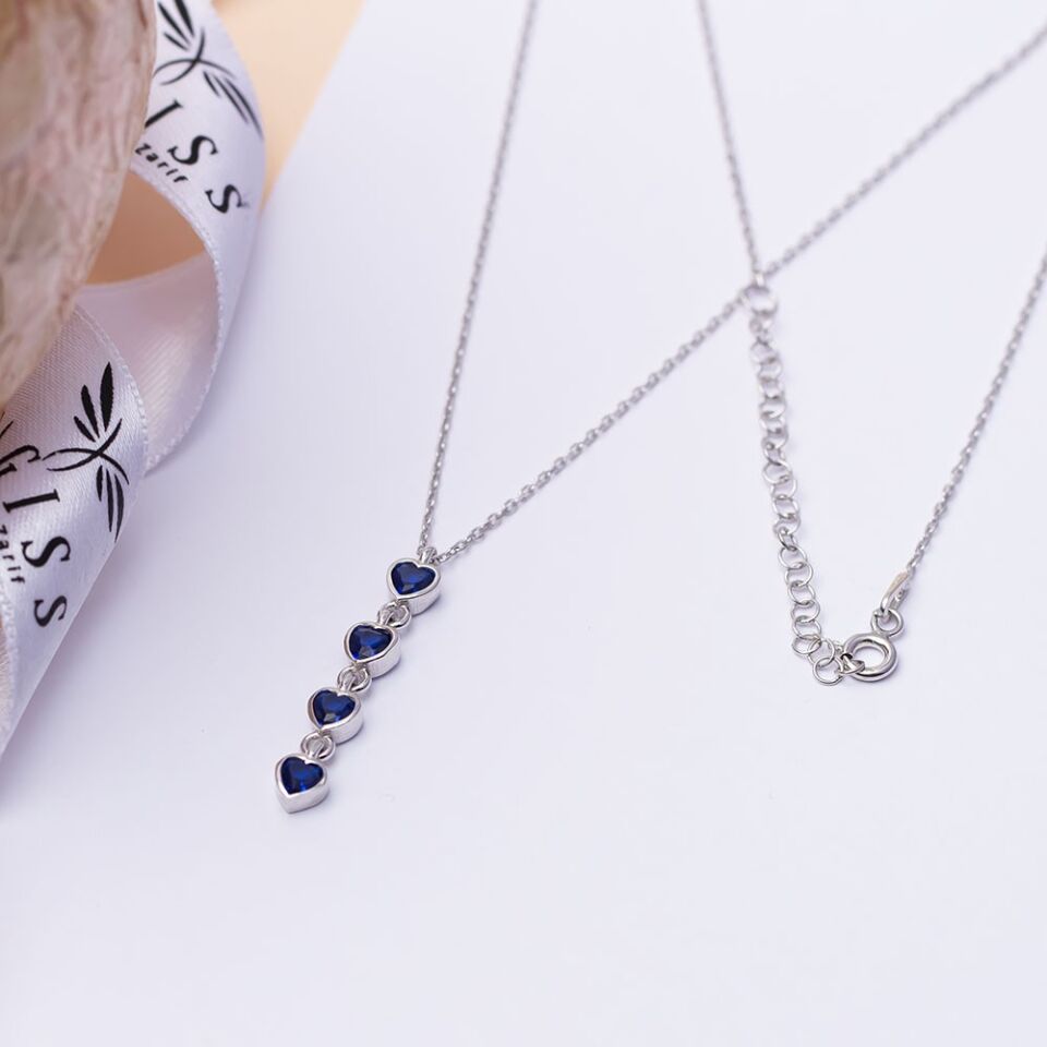 Lacivert Zirkon Taşlı 4'lü Kalp Model 925 Ayar Gümüş Kadın Kolye