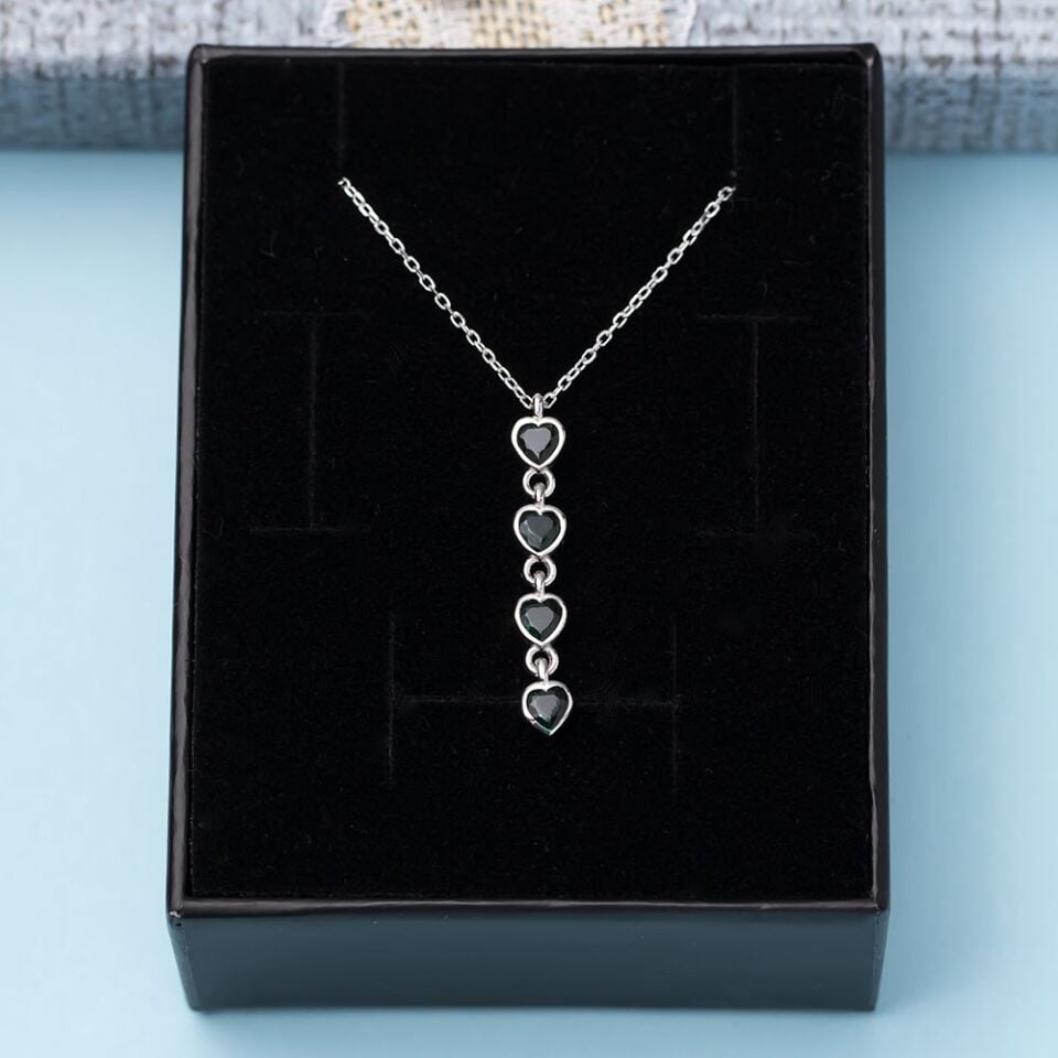 Yeşil Zirkon Taşlı 4'lü Kalp Model 925 Ayar Gümüş Kadın Kolye