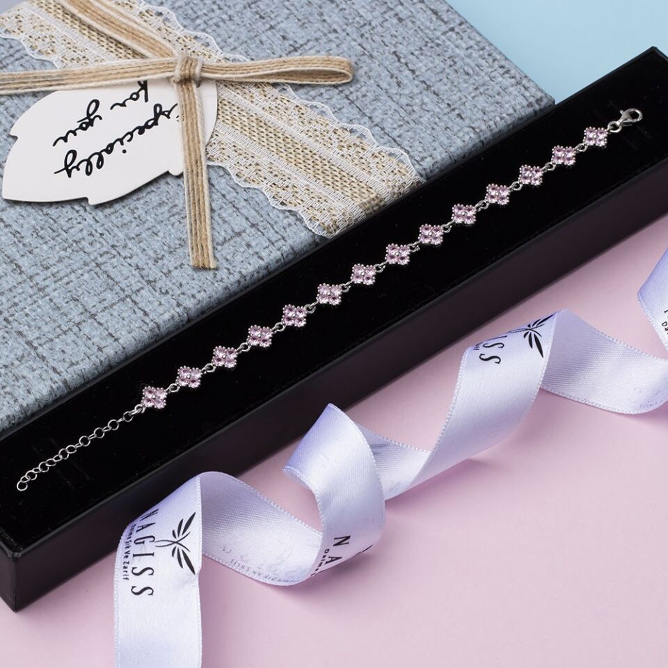Yonca Model Pembe Zirkon Taşlı 925 Ayar Gümüş Kadın Bileklik