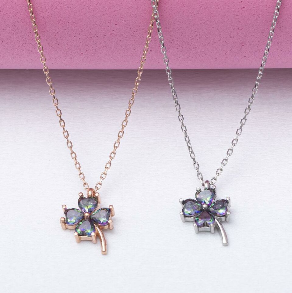 Topaz Taşlı Yonca Model-1 925 Ayar Gümüş Rose Rengi Kadın Kolye