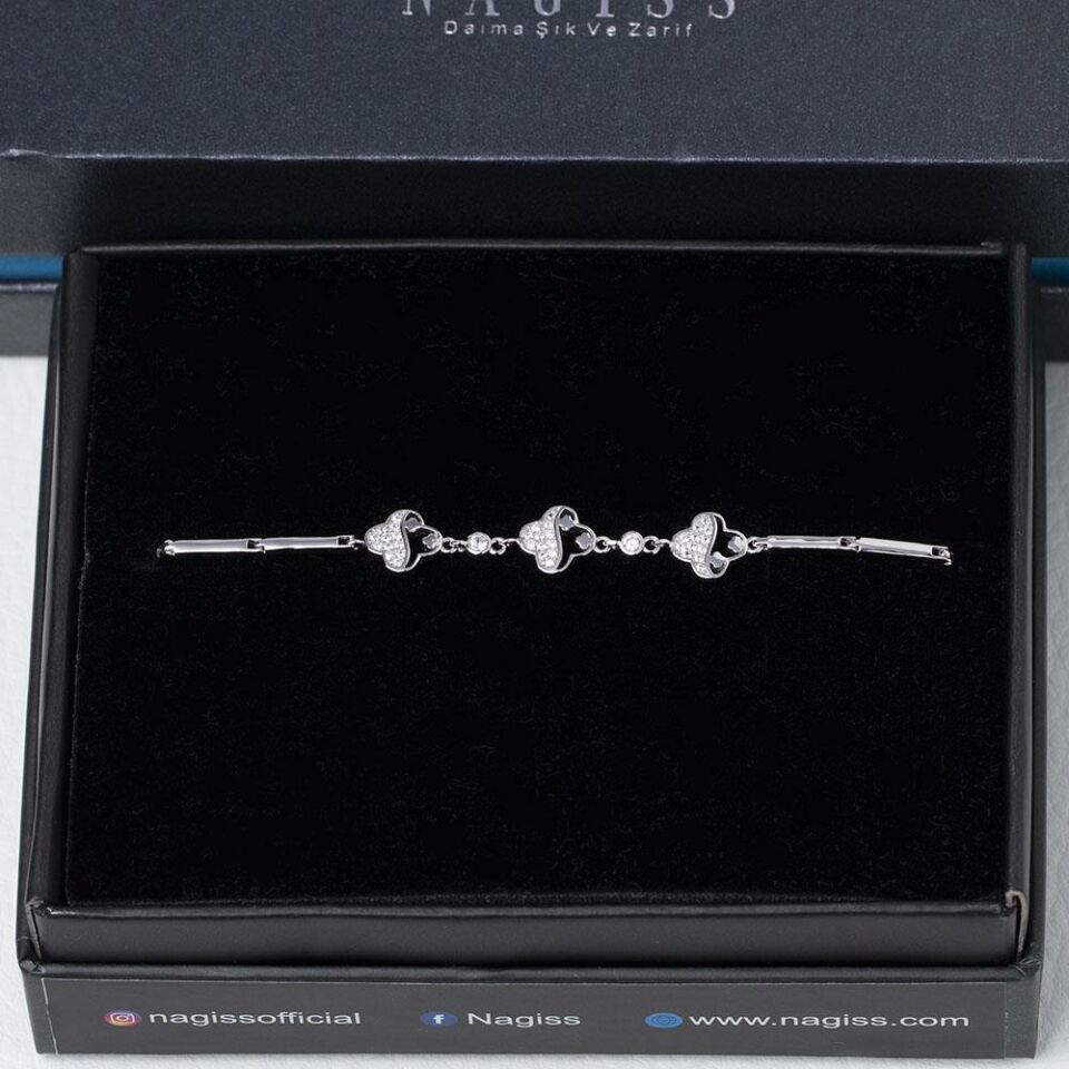 Yonca Model Zirkon Taşlı 925 Ayar Gümüş İthal Kadın Bileklik